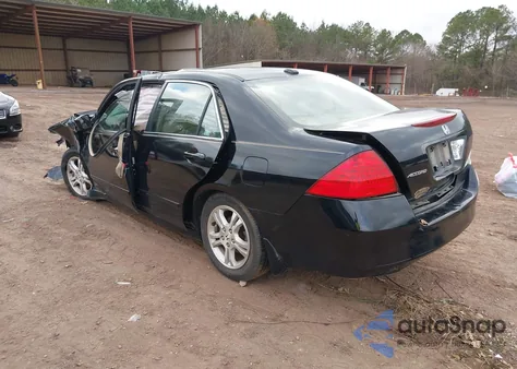 2007 Honda Accord 2.4 Ex z USA, uszkodzony, nr VIN 1HGCM56877A110934